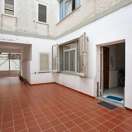 House 300 Meters From The Beach Apartmán *